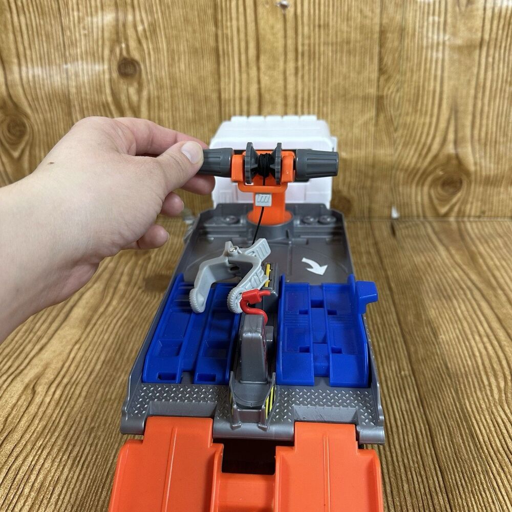 Matchbox Action Drivers Matchbox Tow & Repair Truck Tow Crank Works 12” - Picture 11 of 13